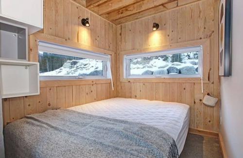 Sainte-Marguerite-du-Lac-Masson Cabin | Vrbo Property