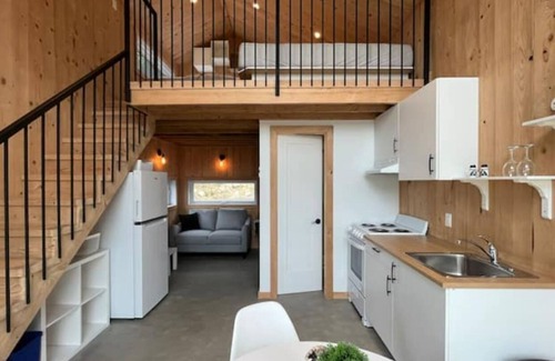 Sainte-Marguerite-du-Lac-Masson Cabin | Vrbo Property