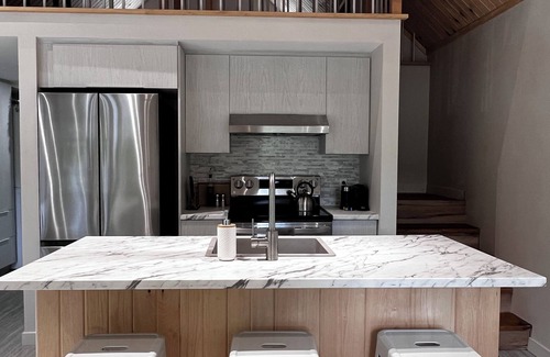 Sainte-Therese-de-la-Gatineau Ski Chalet | La Perle Bleue - Chalets M2