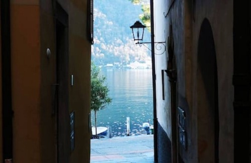 Morcote Apartment | Ca Sistina Yellow