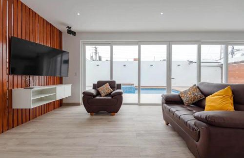 Punta Hermosa House | CA2 - Casa completa con Piscina Temperada
