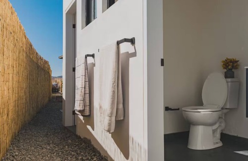 Valle de Guadalupe Resort | Cabin in Ejido El Porvenir Guadalupe, Mexico - La Vid Urbana - 1st Heaven