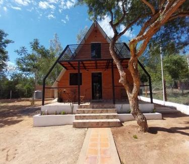 Paraguari Ski Chalet | Cabaña Alpina - Ecos del Cerro