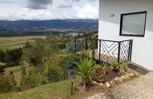 Paipa Villa | Cabaña Biosostenible en la Montaña