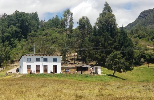 Andean Natural Region Cabin | Cabaña con hermosas vistas!