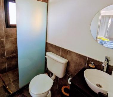 Cuadro Nacional House | Cabaña Container en Viñedos