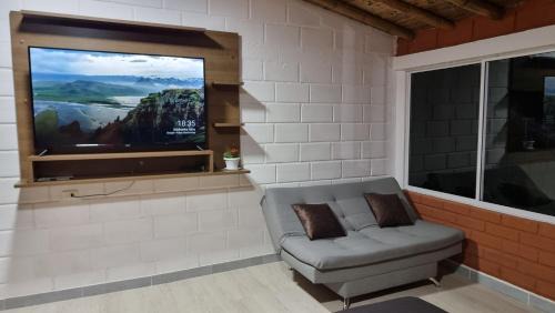 Cocorna Ski Chalet | Cabaña del lago