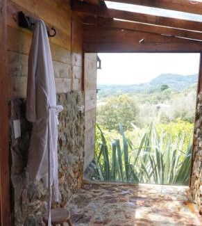 La Ceja Other | Cabaña entre los árboles del bosque de Efímero la Ceja