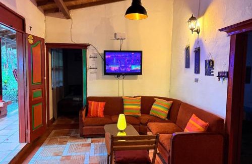 Jardin House | Cabaña ideal 5-9 personas cocina, wifi, cerca al parque y campestre
