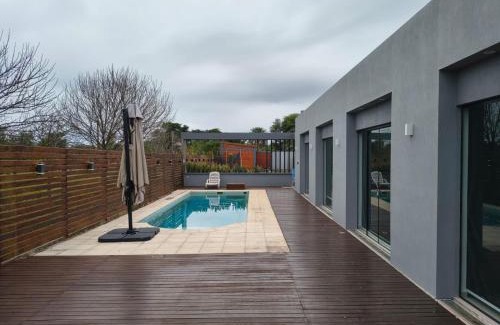 Formosa House | Cabaña La Luisa DOS pileta quincho salon