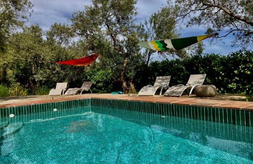 Yunquera Ski Chalet | Cabaña La Pura Vida Yunquera