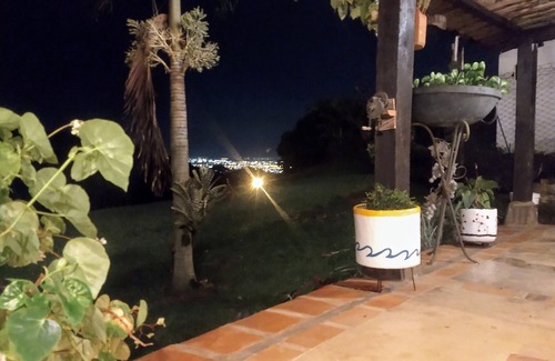 Cali House | Cabaña The View