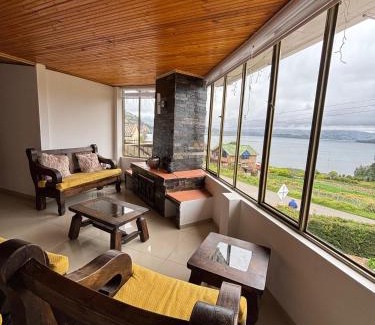 Aquitania House | Cabaña Valle De La Laguna, jacuzzi y vista al Lago