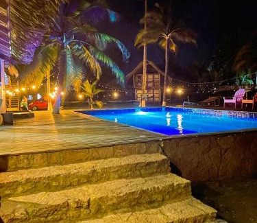 Monitos House | Cabañas Barikoke-Bora Bora