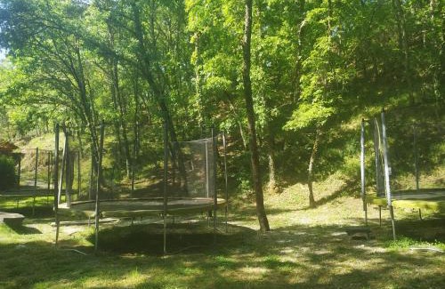 Trabadelo House | cabañas bungalow albergue camping valle do seo