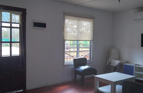 Francisco Alvarez House | Cabañas, bungalows, casas, departamentos, a 41 km de la Capital Federal