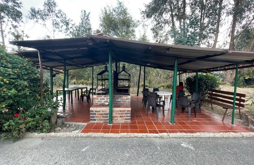 Paipa Cabin | Cabañas Bungalows Calandaima