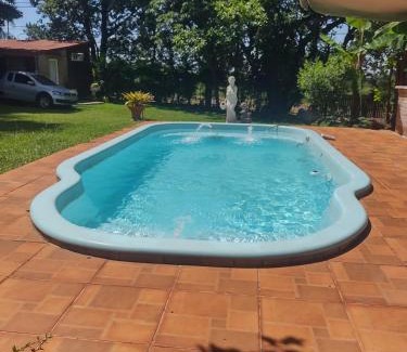 Obera House | Cabañas con piscina en la entrada de Oberá