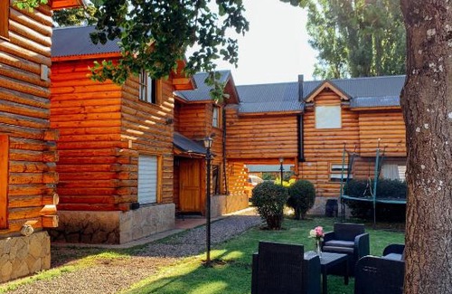 Lanin National Park Cabin | Cabañas de Troncos