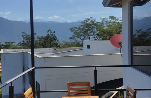 Piedecuesta House | Cabañas de la loma, maravillosa vista, cancha de tenis piscina, en Piedecuesta