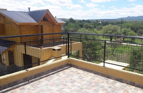 Villa Cura Brochero Ski Chalet | Cabañas El Conejo Negro