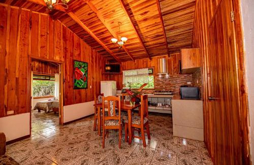 Monteverde Hotel | Cabañas La Pradera