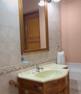 Bajo Lunlunta Ski Chalet | Cabañas Las Rosas