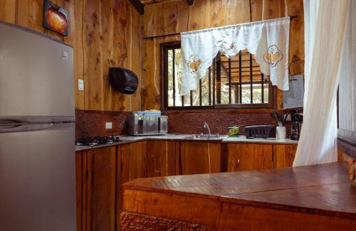 Poas Volcano National Park Ski Chalet | Cabañas Lunas del Poás