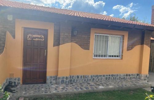 Capilla del Monte House | Cabañas Morada del Cerro -Cabaña Algarrobo-