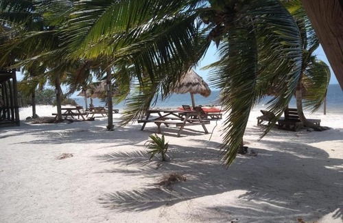 Dzilam de Bravo Hotel | Cabañas Perla Escondida