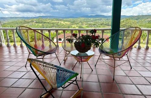 Curiti House | CABAÑAS VILLA EMILY
