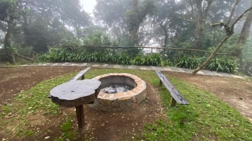 San Mateo Milpas Altas House | Cabañita del bosque de la cumbre de san Bartolo Milpas Altas