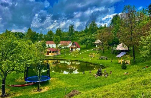 Cornereva Cabin | Cabană tip A Wild Glamping Cornereva
