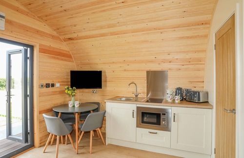 Bryngwran Cottage | Caban Cariad