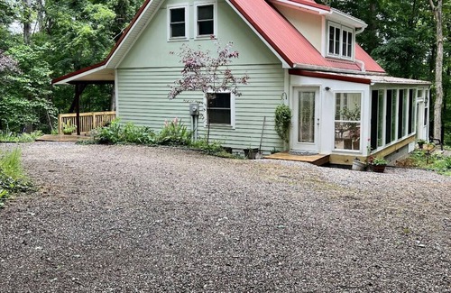 Gallipolis Ferry House | Caban YnY Coed “Welsh” Cabin in the Woods No cleaning fee and Taxes all include