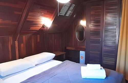 Bairro Lago Negro House | Cabana Alemã Rustica com pátio