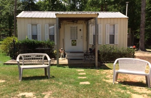 Hemphill Cabin | Cabana at Six Mile