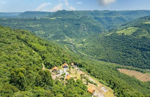 Nova Petropolis House | Cabana Blaue Hütte Vila Germânica by Achei