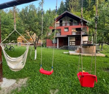 Borsa Cabin | Cabana Briana