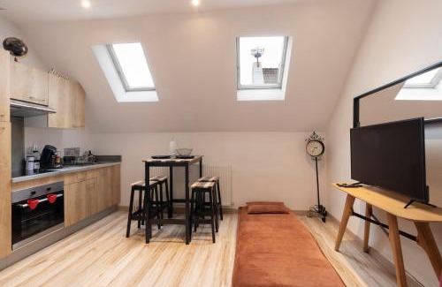 Macon Apartment | Cabana & Clos des Epinoches