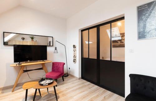 Macon Apartment | Cabana & Clos des Epinoches