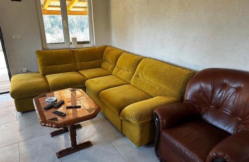 Iablanita House | Cabana de la Sat