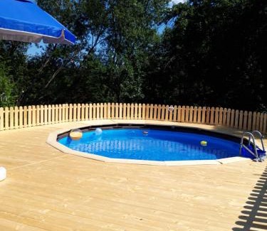 Pucioasa House | Cabana din livada