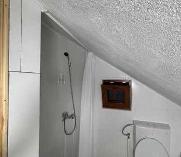 Corbi House | Cabana dintre meri