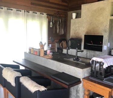 Rancho Queimado House | Cabana Guimarães
