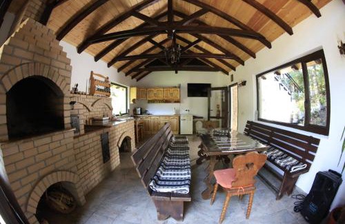 Gura Humorului Cabin | Cabana Gura Voronețului