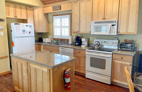 Ocracoke Condo | Cabana I: Perfect getaway for two that offers a shared pool.