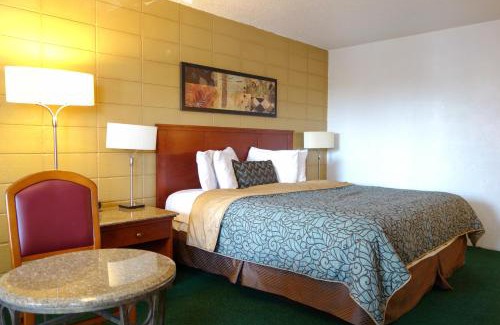 Downtown Boise Hotel | Cabana Inn - Boise