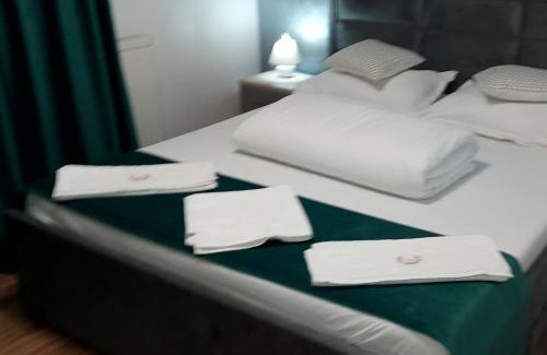 Lupeni Other | Cabana Mea STRAJA