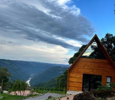 Pinto Bandeira Cabin | Cabana Nona Cândida